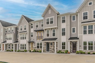 8923 E Gateway Heights Unit 94-805, St. Louis, MO 63144