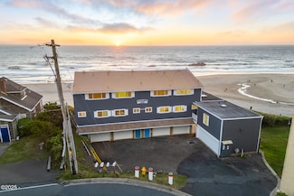3929 NW Jetty Ave Unit 1, Lincoln City, OR 97367