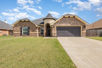 1606 Still Meadow Dr, Kaufman, TX 75142