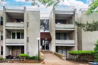 446 River Rd Unit G, Nutley, NJ 07110