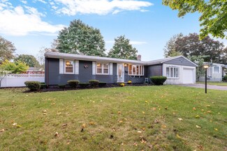 12 Wild Berry Dr, Cranston, RI 02920