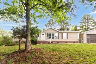 1105 Thayer Rd, Trinity, NC 27370