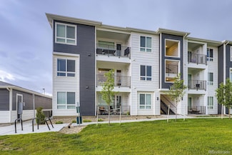 6153 N Ceylon St Unit 2202, Denver, CO 80249