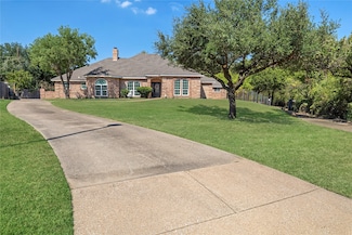 111 Creek Side Ct, Kennedale, TX 76060