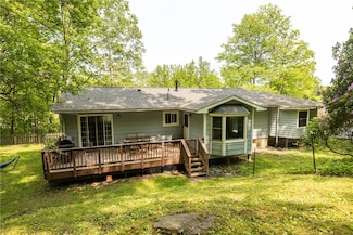 25 Highland Dr, Corning, NY 14830