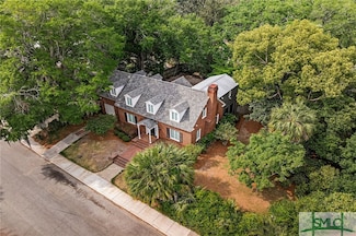 228 E 51st St, Savannah, GA 31405