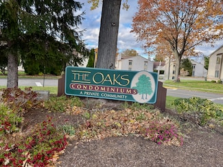 50 Little Oak Ln Unit 50, Rocky Hill, CT 06067