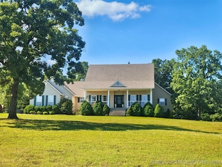 17978 W Stone Chapel Rd, Tahlequah, OK 74464
