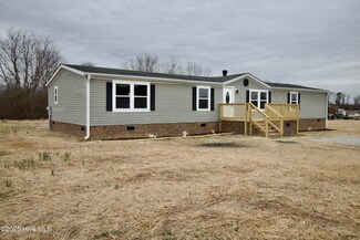 11060 Blount Ln, Whitakers, NC 27891