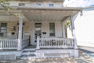 59 E Pottsville St, Pine Grove, PA 17963