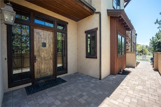 65670 Swallows Nest Ln, Bend, OR 97701