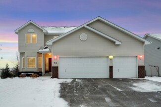 912 Basenji Curve, Shakopee, MN 55379