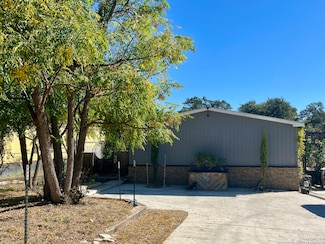 203 Ranch Dr, Bandera, TX 78003