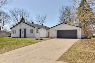 200 Constitution Blvd, Pleasant Hill, IA 50327