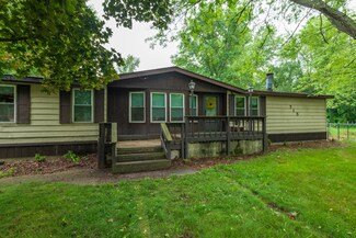 715 W Franklin St, Otsego, MI 49078