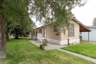 3110 E Chattaroy Rd Unit 3, Chattaroy, WA 99003
