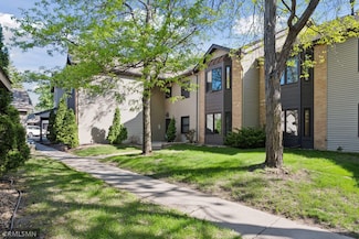 11031 Oregon Cir Unit 58, Bloomington, MN 55438