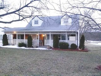 9881 Colby Rd, Corfu, NY 14036