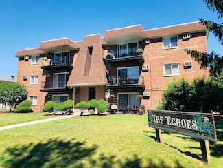 10S453 Echo Ln Unit 11, Willowbrook, IL 60527