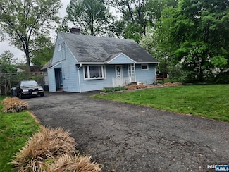 313 Phelps Ave, Bergenfield, NJ 07621