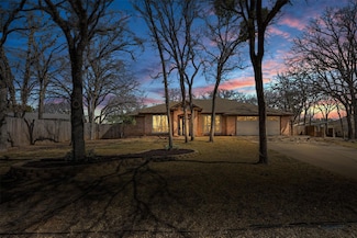 5303 Tioga Ct, Granbury, TX 76049