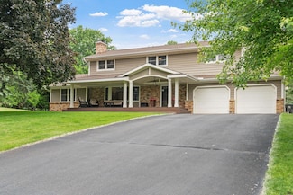 6919 Rosemary Rd, Eden Prairie, MN 55346