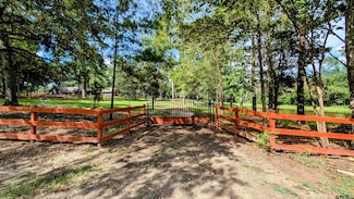 926 Cumberland Rd, Tyler, TX 75703