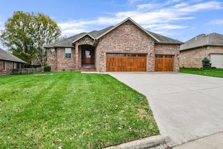 5016 E Hedgerow Dr, Springfield, MO 65802