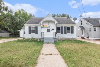 24 41st St SW, Grand Rapids, MI 49548