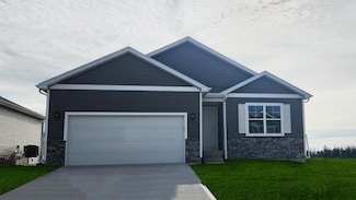 626 Maddie Ln, Tiffin, IA 52340