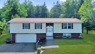 92 Lombard St, Presque Isle, ME 04769