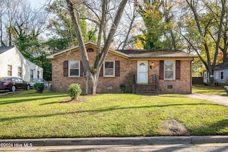 13 Vance St, Greenville, NC 27834