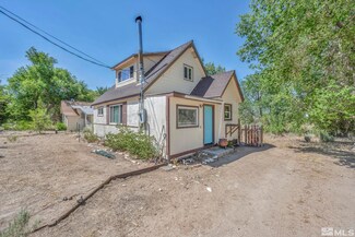 330 Meadow Dr, Coleville, CA 96107