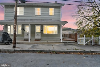 121 W Savory St, Pottsville, PA 17901
