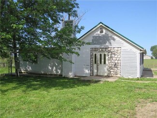 37155 W 351st St, Osawatomie, KS 66064