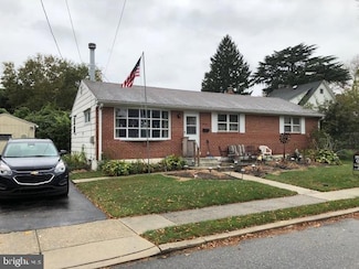 16 S Linden Ave, Aldan, PA 19018