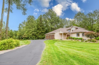 2681 W Linco Rd, Stevensville, MI 49127