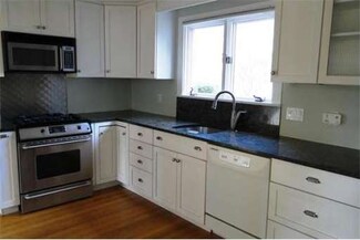 62 Kirkland Cir, Wellesley Hills, MA 02481