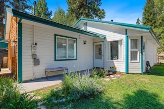 204 W Kerby St, Cascade, ID 83611