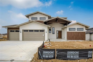5139 Montebella Dr, Riverside, MO 64150
