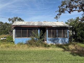 916 Piney Point Rd, Palmetto, FL 34221