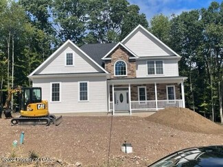 90 Aleksander Blvd, Mountain Top, PA 18707