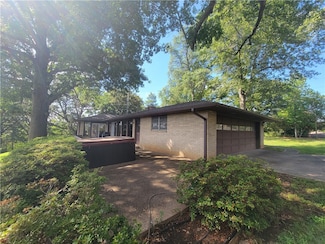 21701 Chinquapin Rd, Springdale, AR 72764