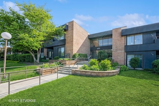1295 N Sterling Ave Unit 211, Palatine, IL 60067