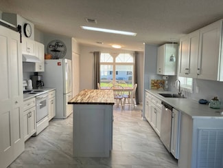 537 Barbados Dr Unit 164, Lake Wales, FL 33859