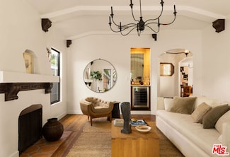 3401 W 41st St, Los Angeles, CA 90008