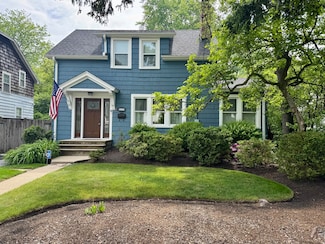 1314 Saint Johns Ave, Highland Park, IL 60035