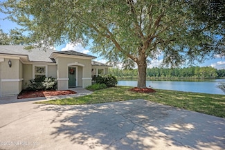 11318 Christi Oaks Dr, Jacksonville, FL 32220