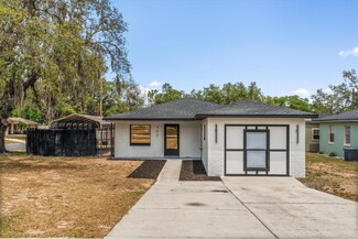 302 E Palm St, Davenport, FL 33837