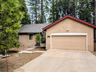 41016 Woodridge Ln, Shaver Lake, CA 93664